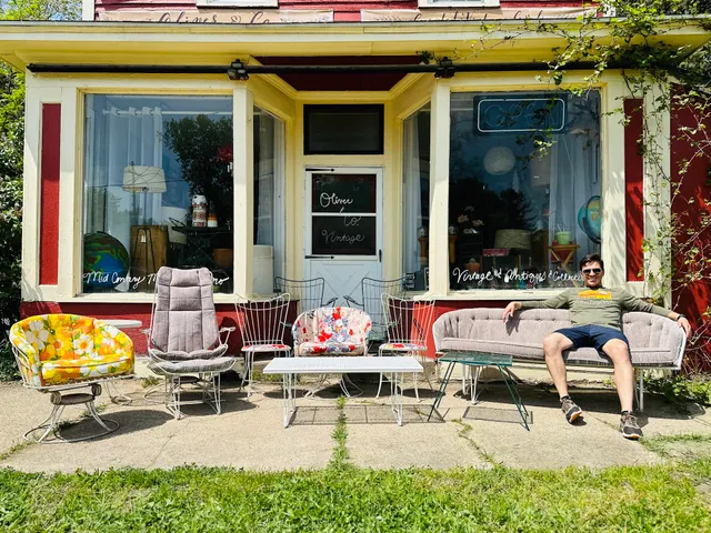 Oliver and Co. Vintage Curated Goods