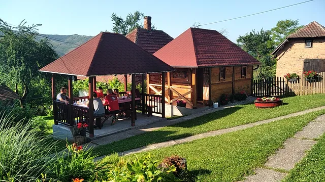 Domaćinstvo Trnavac