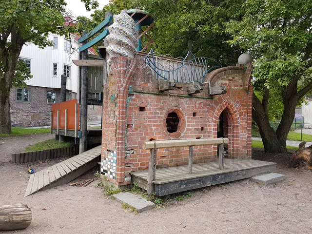 Amiralitetsgatan Playground (Playground 100)