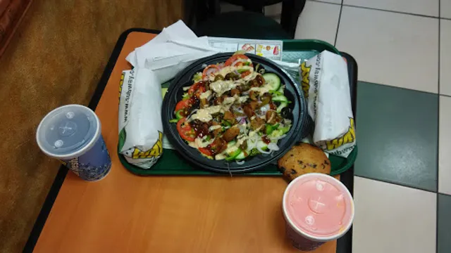 Subway Hauz Khas Market