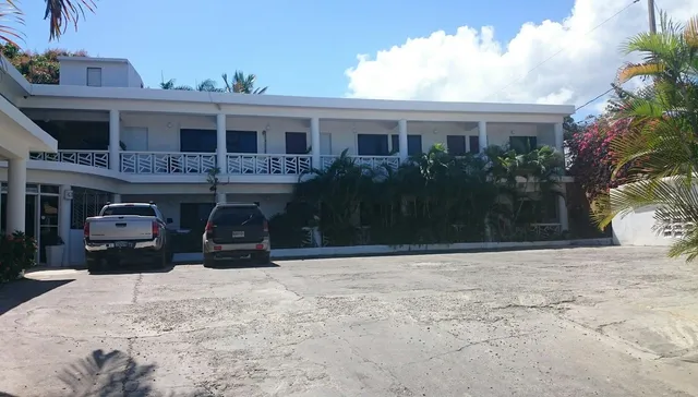 Sunshine Hotel & Restaurante