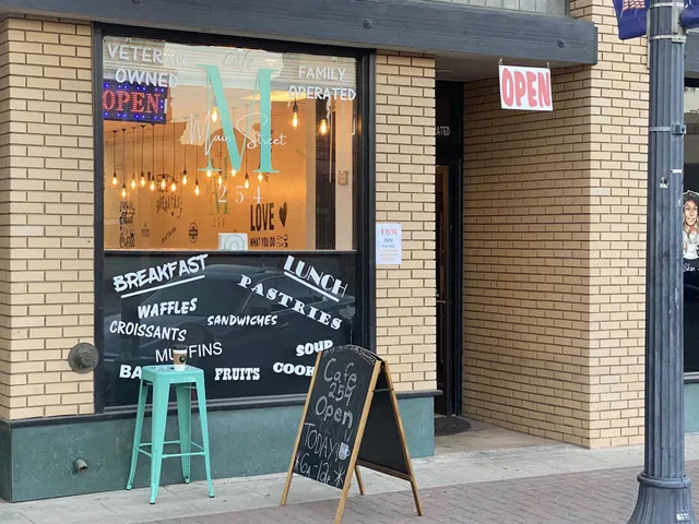 Cafe Main Street 254
