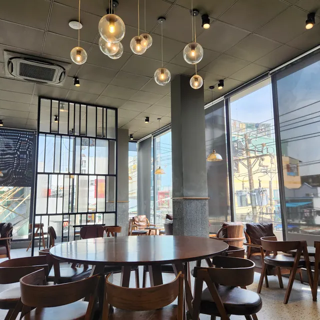 Phuc Long Coffee & Tea