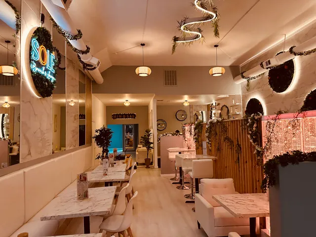 SOLÉ brunch & lounge