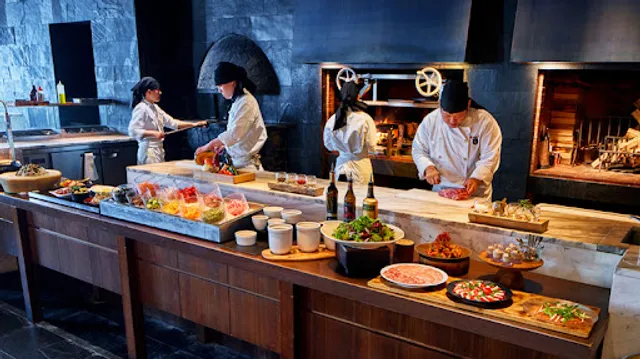 XEX WEST Salvatore Cuomo Bros.／The BAR