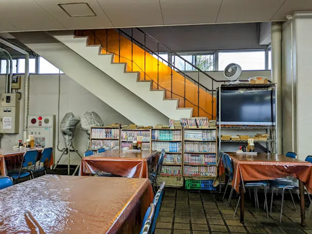 青森市中央卸売市場 市場食堂