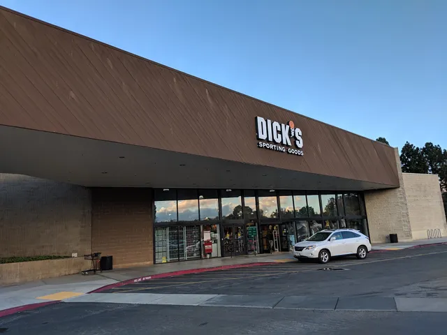DICK'S Sporting Goods
