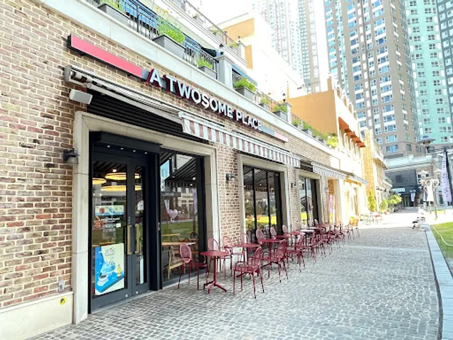 A Twosome Place (Y-City Branch)