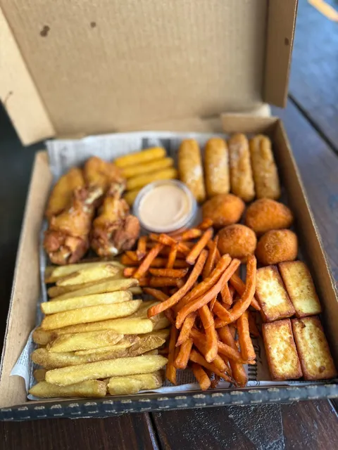 Amadeli Sweet & Salty Pizza