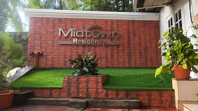 MIDTOWN RESIDENCY