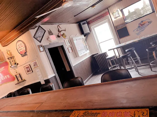 Hotel Warren - aka The Hot-L