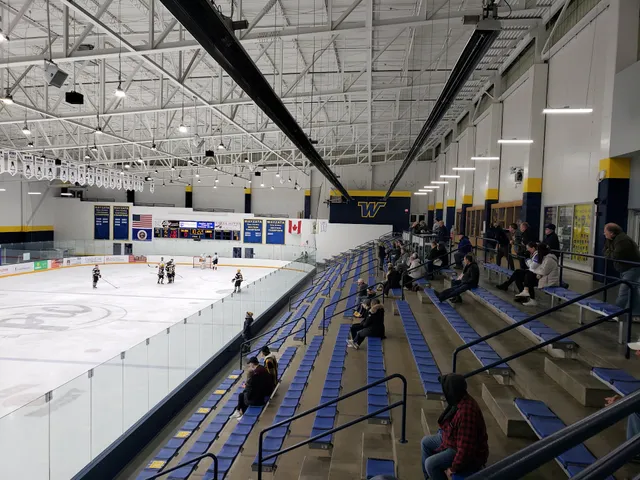 Plymouth Ice Center