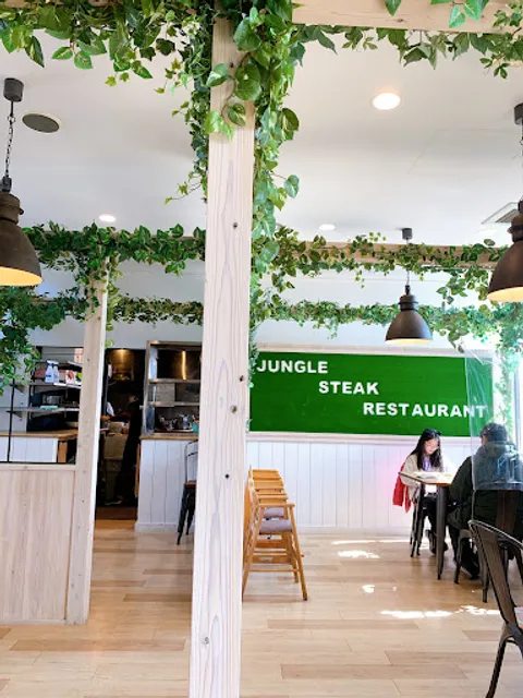 サファリ レストラン