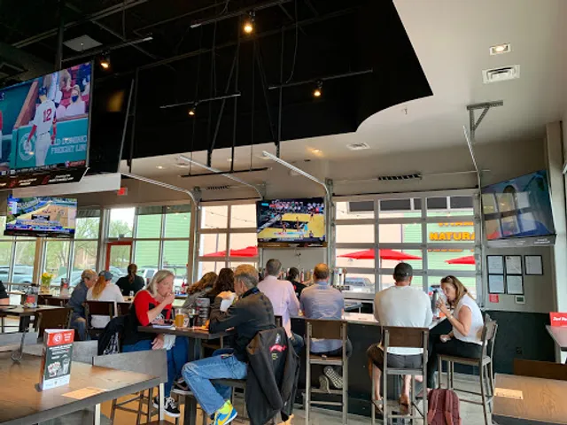 Parry's Sliceria & Taps