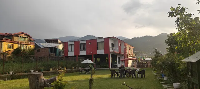 Hotel Thakur Villa & Resturant