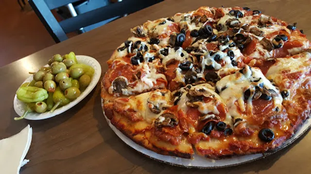 Exlines' Best Pizza in Town - Raleigh