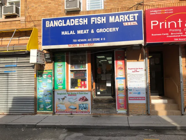 Bangladesh Fish Market And Halal Meat
