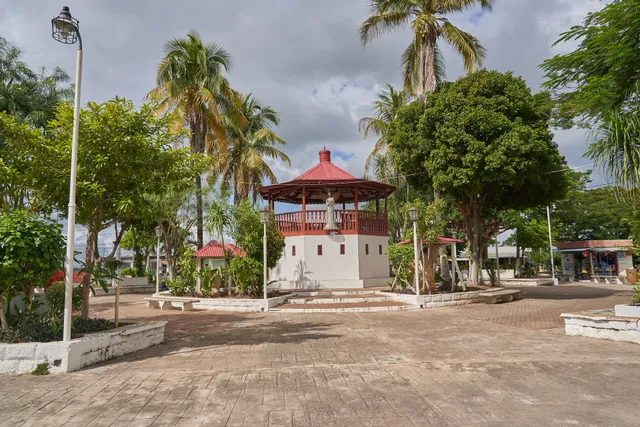 Flores Island (Guatemala)
