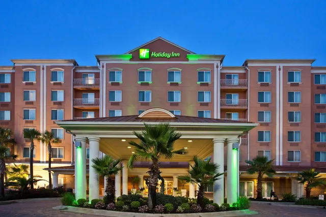 Holiday Inn & Suites Lake City by IHG