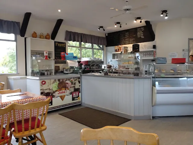 The Red Door Deli & Diner