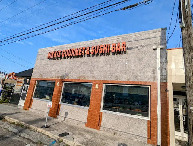 Nikki's Gourmet & Sushi