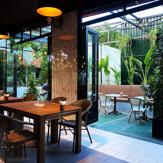 B3 Steakhouse - Xuan Thuy Branch, Level 1