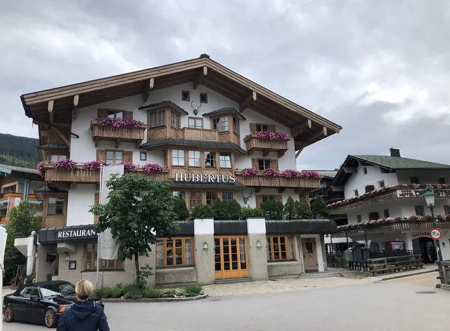 Aparthotel & Café Hirschenau