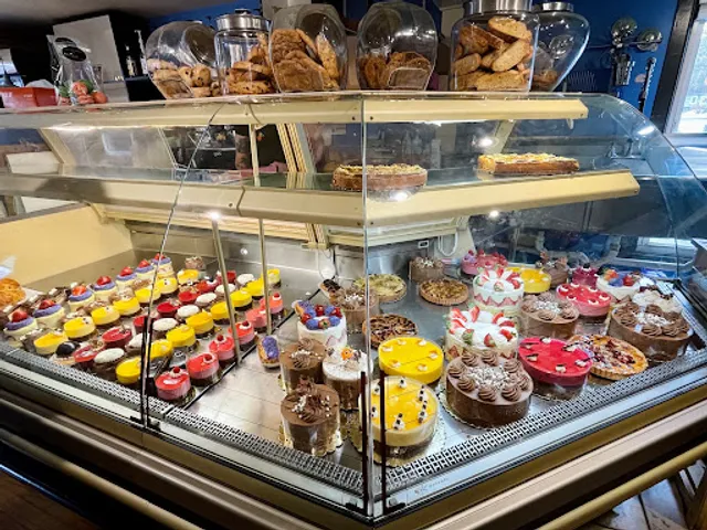 Bonjour Bakery & Cafe