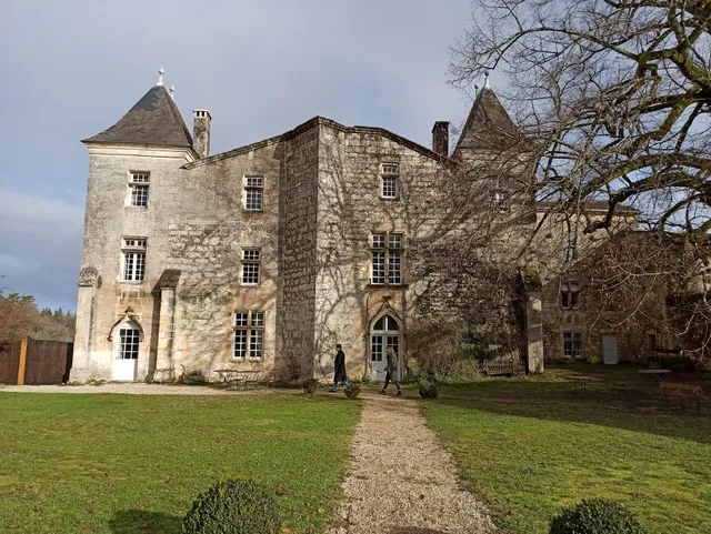 Le Château de Sers