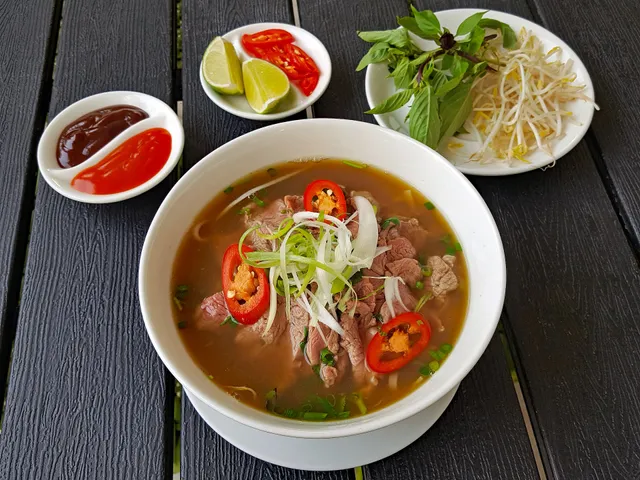 Vietnamese Snack Food Cafe Restaurant - Karama Branch