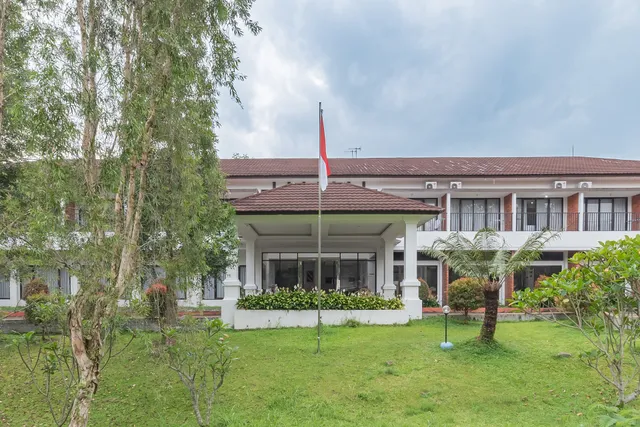 Urbanview Hotel Tridaya Cisarua Puncak
