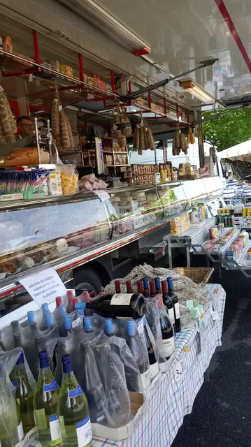 Piazza Mercato - Villaggio Badia