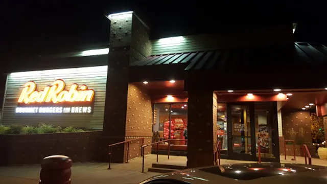 Red Robin Gourmet Burgers and Brews