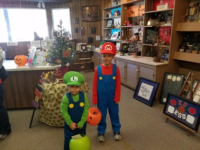 dorMail Gallery & Frame Shoppe