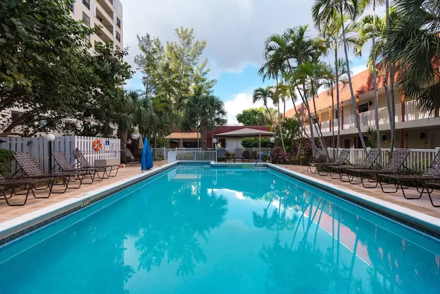 La Costa Beach Club Resort