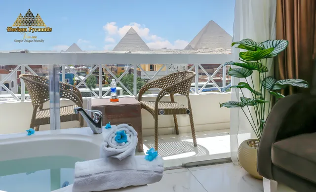 Horizon Pyramids View INN