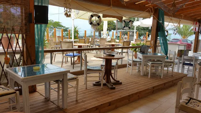 Yacht club Roda Corfu