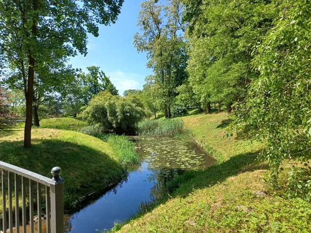 Zespół pałacowo-parkowy w Kozienicach