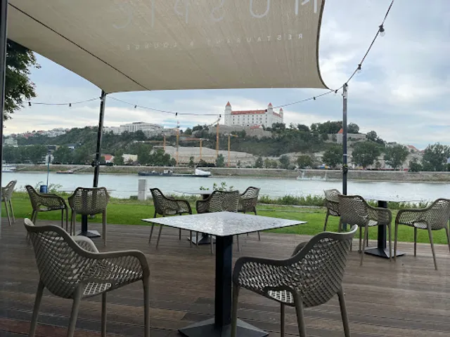 Aušpic Restaurant