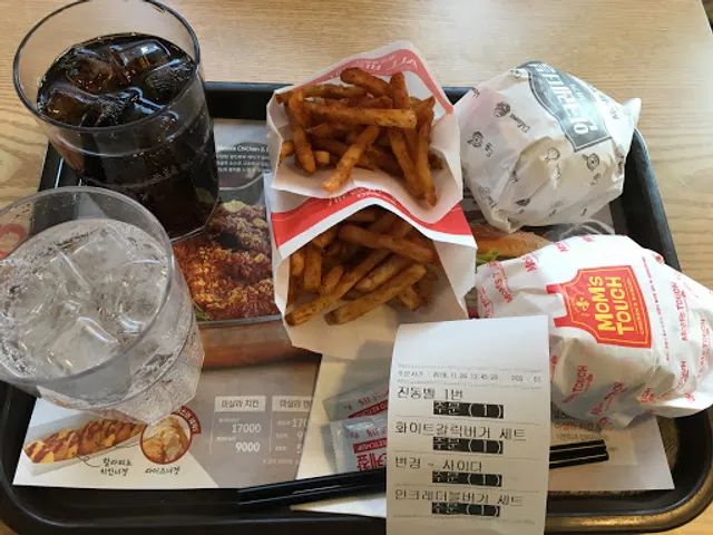 맘스터치 창원합성점