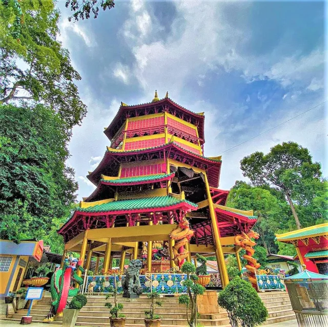 The ladder to Monks Resort