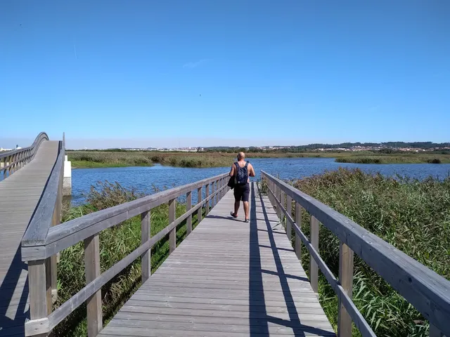 East entrance to Barrinha de Esmoriz Walkways