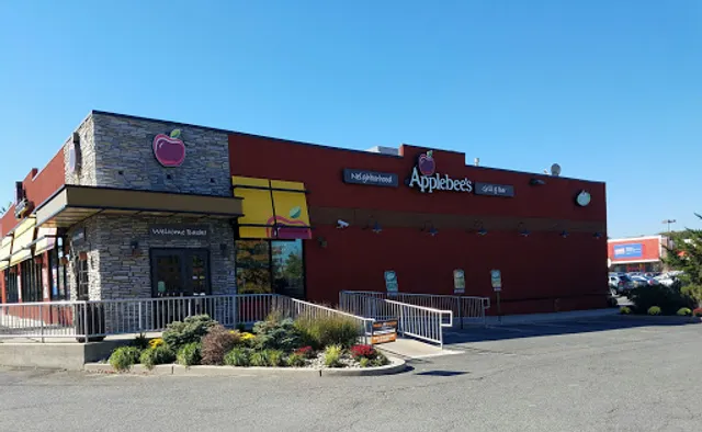 Applebee's Grill + Bar
