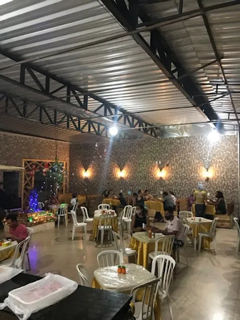 Jantinha mãe e filhos