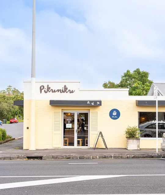 Pikuniku Cafe