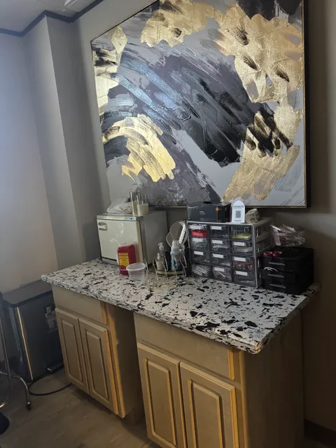 Emerald Aesthetics & Wellness Mgt