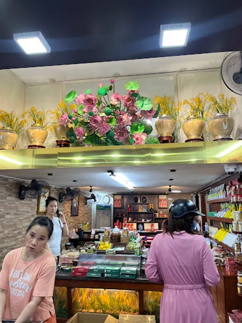 Young rice cake Old & New brand