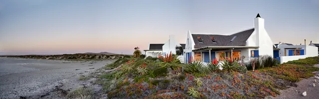 Zula Beach House & Cottage