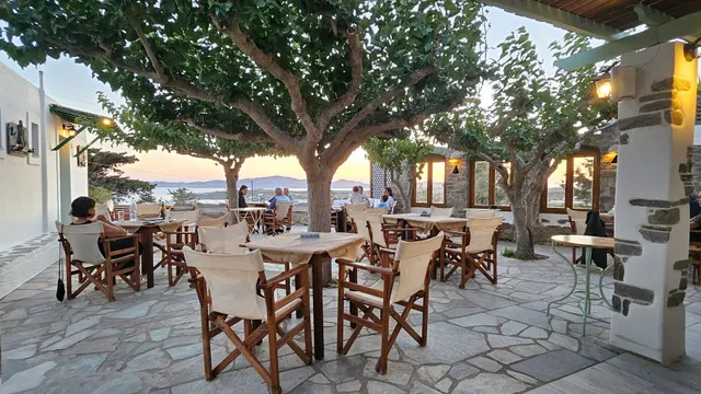 ανεμομυλος (The Windmill)