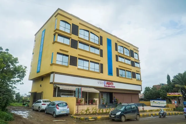 OYO 11597 Aditi Executive